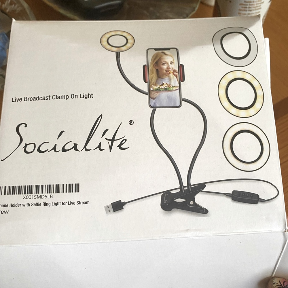 Live Broadcast Clamp on Light: Socialite